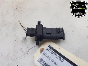 Gebruikte Luchthoeveelheidsmeter BMW 3 serie (F30) 320i 2.0 16V Prijs € 20,00 Margeregeling aangeboden door AutoHam