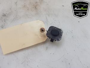 Gebruikte PDC Sensor BMW 3 serie (F30) 320i 2.0 16V Prijs € 25,00 Margeregeling aangeboden door AutoHam