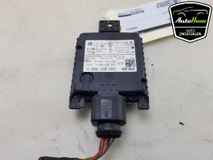 Gebruikte Dode hoek sensor Volkswagen T-Cross 1.0 TSI 95 12V Prijs € 150,00 Margeregeling aangeboden door AutoHam