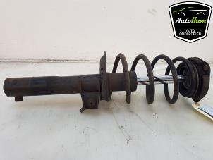 Gebruikte Schokbreker rechts-voor Seat Altea (5P1) 2.0 FSI 16V Prijs € 40,00 Margeregeling aangeboden door AutoHam