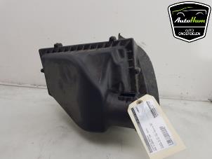 Gebruikte Luchtfilterhuis BMW 5 serie Touring (G31) 520i 2.0 TwinPower Turbo 16V Prijs € 125,00 Margeregeling aangeboden door AutoHam