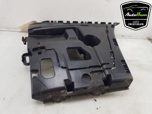 Gebruikte Bumpersteun rechts-achter BMW 4 serie (F33) 420i 2.0 Twinpower Turbo 16V Prijs € 30,00 Margeregeling aangeboden door AutoHam