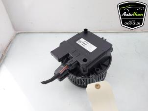 Gebruikte Chaufage Ventilatiemotor Audi A5 Sportback (F5A/F5F) 2.0 40 TFSI Mild Hybrid 16V Prijs € 30,00 Margeregeling aangeboden door AutoHam