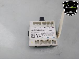 Gebruikte Module Centrale Deurvergrendeling Mercedes C (W205) C-350 e 2.0 16V Prijs € 25,00 Margeregeling aangeboden door AutoHam