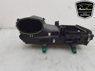 Gebruikte Luchtfilterhuis Mercedes E (C238) E-220d 2.0 Turbo 16V Prijs € 50,00 Margeregeling aangeboden door AutoHam