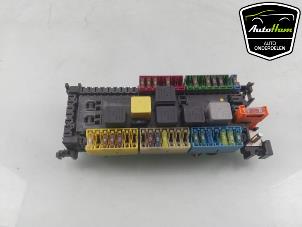 Gebruikte Zekeringkast Mercedes ML III (166) 3.0 ML-350 BlueTEC V6 24V 4-Matic Prijs € 40,00 Margeregeling aangeboden door AutoHam