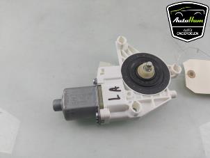 Gebruikte Motor electrisch raam Mercedes ML III (166) 3.0 ML-350 BlueTEC V6 24V 4-Matic Prijs € 25,00 Margeregeling aangeboden door AutoHam