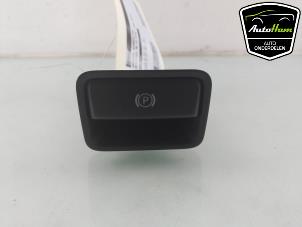 Gebruikte Handrem schakelaar Mercedes ML III (166) 3.0 ML-350 BlueTEC V6 24V 4-Matic Prijs € 10,00 Margeregeling aangeboden door AutoHam