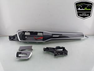 Gebruikte Dashboardlijst Audi A6 Avant (C8) 2.0 16V 55 TFSI e Hybrid Quattro Prijs € 150,00 Margeregeling aangeboden door AutoHam