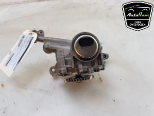 Gebruikte Oliepomp Opel Astra K Sports Tourer 1.0 ECOTEC Direct Injection Turbo 12V Prijs € 75,00 Margeregeling aangeboden door AutoHam