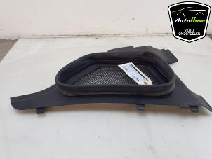 Gebruikte Paravent Mercedes ML III (166) 3.0 ML-350 BlueTEC V6 24V 4-Matic Prijs € 25,00 Margeregeling aangeboden door AutoHam