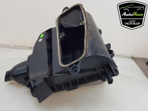 Gebruikte Luchtfilterhuis Mercedes ML III (166) 3.0 ML-350 BlueTEC V6 24V 4-Matic Prijs € 95,00 Margeregeling aangeboden door AutoHam