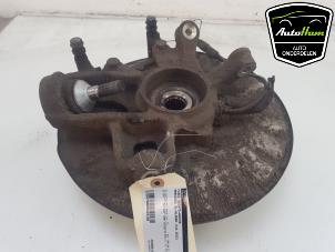 Gebruikte Fusee rechts-achter Mercedes ML III (166) 3.0 ML-350 BlueTEC V6 24V 4-Matic Prijs € 95,00 Margeregeling aangeboden door AutoHam