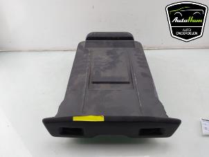 Gebruikte Krikset Opel Vivaro 2.0 CDTI 122 Prijs € 72,60 Inclusief btw aangeboden door AutoHam