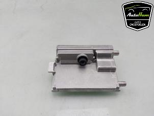 Gebruikte Camera voorzijde Volkswagen T-Roc I 1.5 TSI 16V Prijs € 150,00 Margeregeling aangeboden door AutoHam