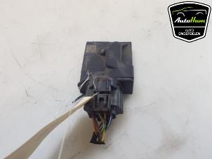 Gebruikte Brandstofpomp module Volvo XC90 II 2.0 B5 16V Mild Hybrid AWD Prijs € 25,00 Margeregeling aangeboden door AutoHam