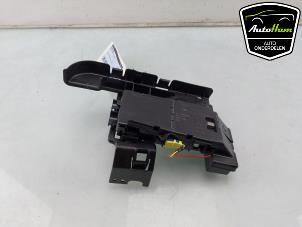 Gebruikte Zekeringkast Volvo XC90 II 2.0 B5 16V Mild Hybrid AWD Prijs € 30,00 Margeregeling aangeboden door AutoHam