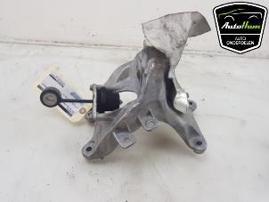 Gebruikte Motorsteun Audi A6 Avant (C8) 2.0 16V 55 TFSI e Hybrid Quattro Prijs € 25,00 Margeregeling aangeboden door AutoHam