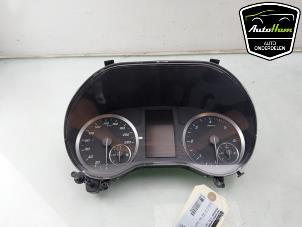 Gebruikte Cockpit Mercedes Vito (447.6) 2.0 116 CDI 16V Prijs € 272,25 Inclusief btw aangeboden door AutoHam