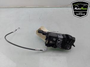 Gebruikte Deurslot Mechaniek 4Deurs rechts-voor Opel Corsa F (UB/UH/UP) 1.2 Turbo 12V 130 Prijs € 50,00 Margeregeling aangeboden door AutoHam