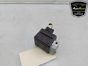 Gebruikte Stuurslot Renault Clio IV Estate/Grandtour (7R) 0.9 Energy TCE 12V Prijs € 30,00 Margeregeling aangeboden door AutoHam