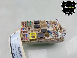 Gebruikte Zekeringkast Mitsubishi Space Star (A0) 1.2 12V Prijs € 50,00 Margeregeling aangeboden door AutoHam