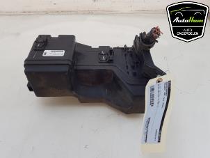 Gebruikte Zekeringkast Peugeot 108 1.0 12V Prijs € 25,00 Margeregeling aangeboden door AutoHam