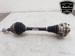 Gebruikte Aandrijfas links-voor Volkswagen Caddy Cargo V (SBA/SBH) 2.0 TDI BlueMotionTechnology Prijs € 211,75 Inclusief btw aangeboden door AutoHam