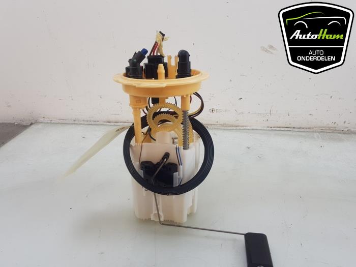 Gebruikte Tank element Pomp Volkswagen Caddy Cargo V (SBA/SBH) 2.0 TDI BlueMotionTechnology Prijs € 90,75 Inclusief btw aangeboden door AutoHam