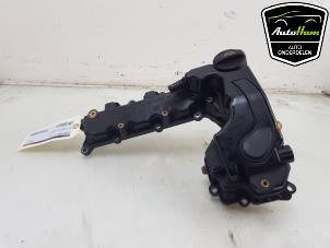 Gebruikte Kleppendeksel Peugeot 5008 II (M4/MC/MJ/MR) 1.2 12V e-THP PureTech 130 Prijs € 25,00 Margeregeling aangeboden door AutoHam