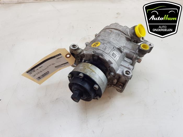 Aircopomp van een Audi RS 6 Avant (C7) 4.0 V8 TFSI 32V 2015