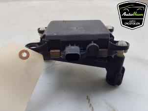 Gebruikte Sensor ACC (afstand) Peugeot 5008 I (0A/0E) 1.6 THP 16V Prijs € 50,00 Margeregeling aangeboden door AutoHam