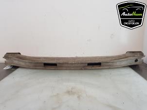 Gebruikte Bumperbalk achter Peugeot 5008 I (0A/0E) 1.6 THP 16V Prijs € 20,00 Margeregeling aangeboden door AutoHam