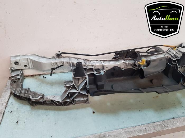 Frontpaneel van een Ford C-Max (DXA) 1.0 Ti-VCT EcoBoost 12V 125 2013