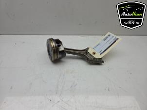 Gebruikte Drijfstang Audi RS 3 Sportback (8VA/8VF) 2.5 TFSI 20V Quattro Prijs € 250,00 Margeregeling aangeboden door AutoHam