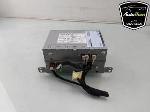 Gebruikte Regelunit Multi Media Volvo XC40 (XZ) Recharge 70 kWh Prijs € 395,00 Margeregeling aangeboden door AutoHam