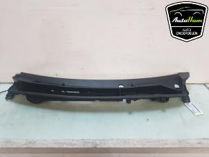 Gebruikte Paravent Toyota Yaris IV (P21/PA1/PH1) 1.5 12V Hybrid 115 Prijs € 150,00 Margeregeling aangeboden door AutoHam