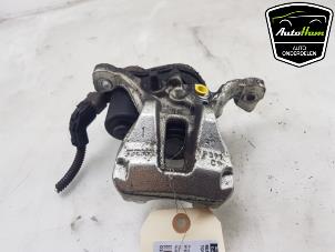 Gebruikte Remklauw (Tang) rechts-achter Toyota Yaris IV (P21/PA1/PH1) 1.5 12V Hybrid 115 Prijs € 95,00 Margeregeling aangeboden door AutoHam