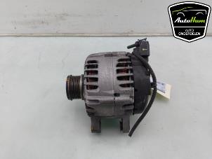 Gebruikte Dynamo Opel Corsa F (UB/UH/UP) 1.2 12V 130 Prijs € 50,00 Margeregeling aangeboden door AutoHam