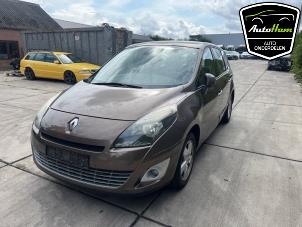 Gebruikte Spatbord links-voor Renault Grand Scénic III (JZ) 1.4 16V TCe 130 Prijs € 75,00 Margeregeling aangeboden door AutoHam