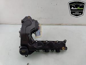 Gebruikte Kleppendeksel Opel Crossland (X) 1.2 Turbo 12V Euro 6 Prijs € 25,00 Margeregeling aangeboden door AutoHam