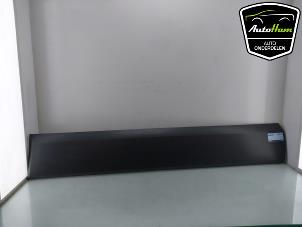 Gebruikte Carrosserielijst Ford Transit 2.2 TDCi 16V Prijs € 36,30 Inclusief btw aangeboden door AutoHam