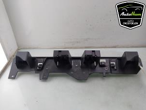 Gebruikte Bumpersteun midden-achter Opel Corsa F (UB/UH/UP) 1.2 Turbo 12V 130 Prijs € 95,00 Margeregeling aangeboden door AutoHam