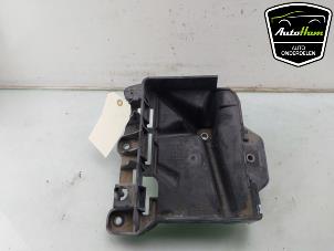 Gebruikte Accubak Skoda Fabia III (NJ3) 1.0 TSI 12V Prijs € 25,00 Margeregeling aangeboden door AutoHam