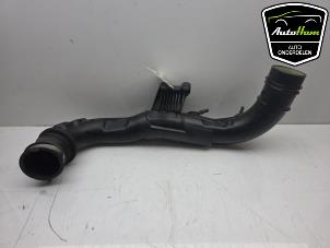 Gebruikte Intercooler Buis Ford Focus 4 Wagon 1.0 EcoBoost 12V Hybrid 155 Prijs € 40,00 Margeregeling aangeboden door AutoHam