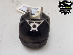 Gebruikte Versnellingsbak Steun Ford Transit Connect (PJ2) 1.6 TDCi 16V 95 Prijs € 18,15 Inclusief btw aangeboden door AutoHam