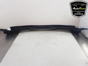 Gebruikte Paravent Ford Transit Connect (PJ2) 1.6 TDCi 16V 95 Prijs € 48,40 Inclusief btw aangeboden door AutoHam