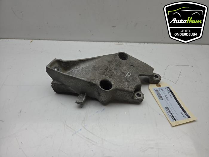 Gebruikte Motorrubber BMW M1 (F20) M140i 3.0 24V Prijs € 20,00 Margeregeling aangeboden door AutoHam