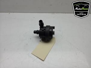 Gebruikte Extra waterpomp BMW M1 (F20) M140i 3.0 24V Prijs € 25,00 Margeregeling aangeboden door AutoHam