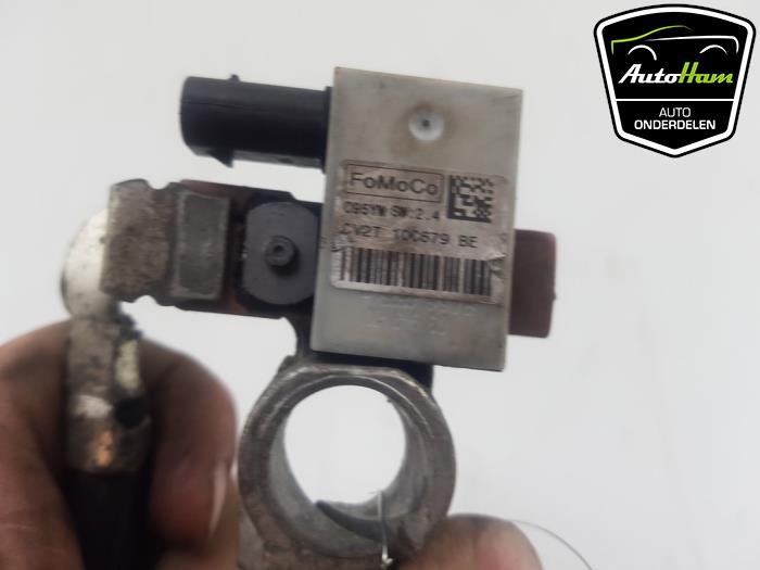 Accu sensor van een Ford Fiesta 6 (JA8) 1.0 EcoBoost 12V Sport 2015